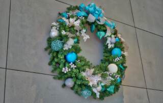 winter seasons wreath holiday decorations