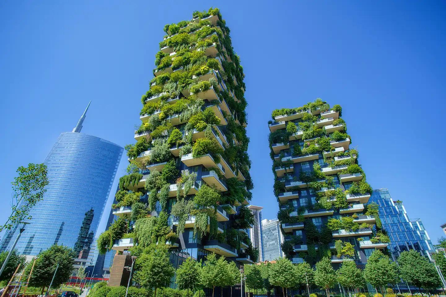 Plants in Architecture: Bosco Verticale (Vertical Forest), Milan, Italy